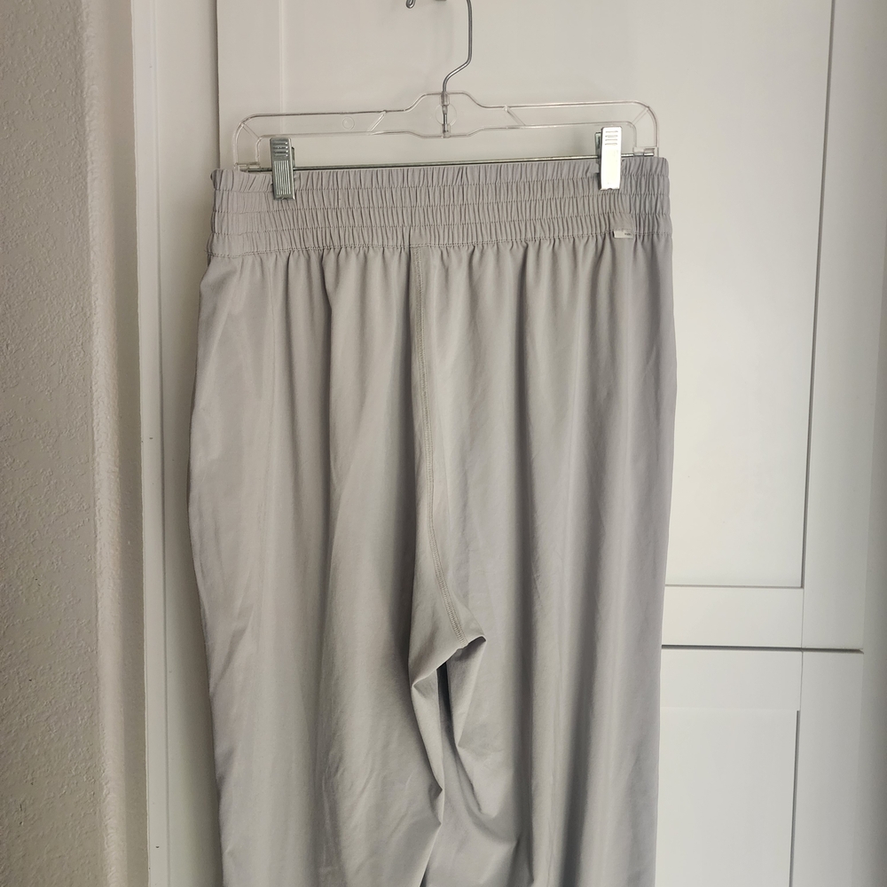 Vuori  Women's Pants - Picture 5 of 6